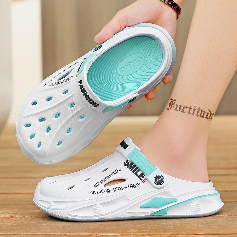 2025 summer new hole shoes men's outdoor casual cool slippers wearing Korean version of beach shoes fashion slippers men