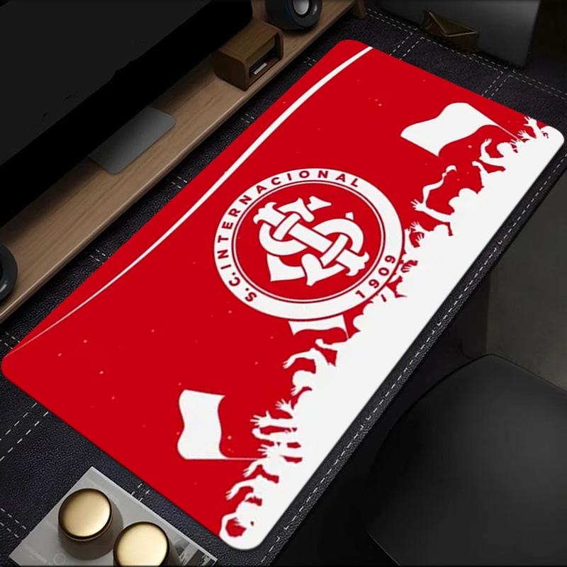 Sc Internacional Crest mouse pad, rubber base, esports desk mat, mouse pad for gamers and office use, gaming desk , easy to clean mat