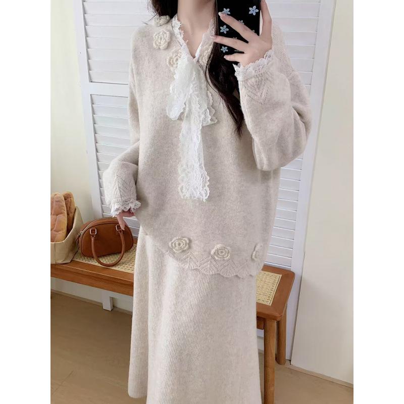

Luxurious Autumn Knit Outfit with 3D Floral Design XL