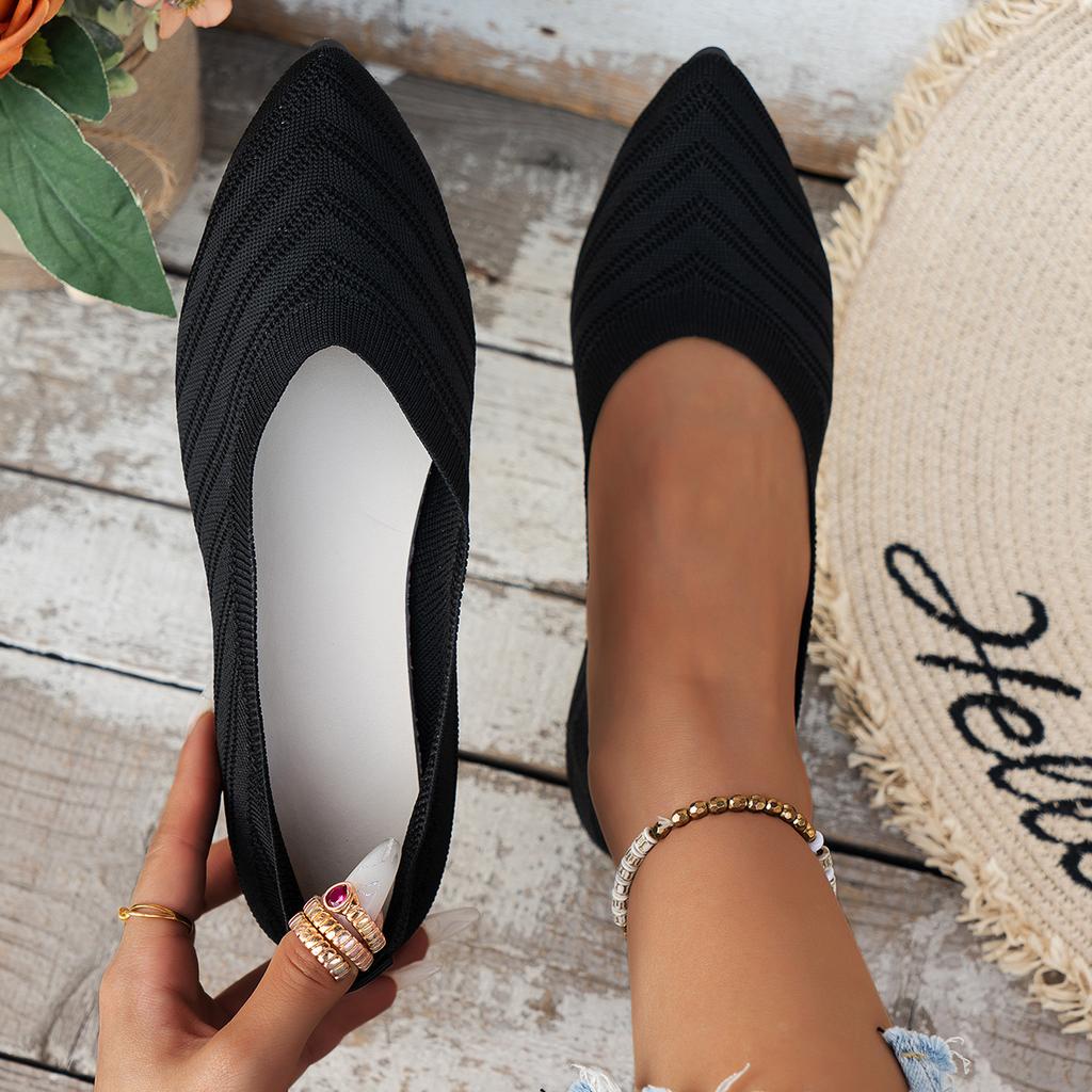 New Spring and Summer Solid Color Pointed Flat Bottom Comfort Ladies Shoes Soft Bottom Large Casual Breathable Women's Knitted Shoes