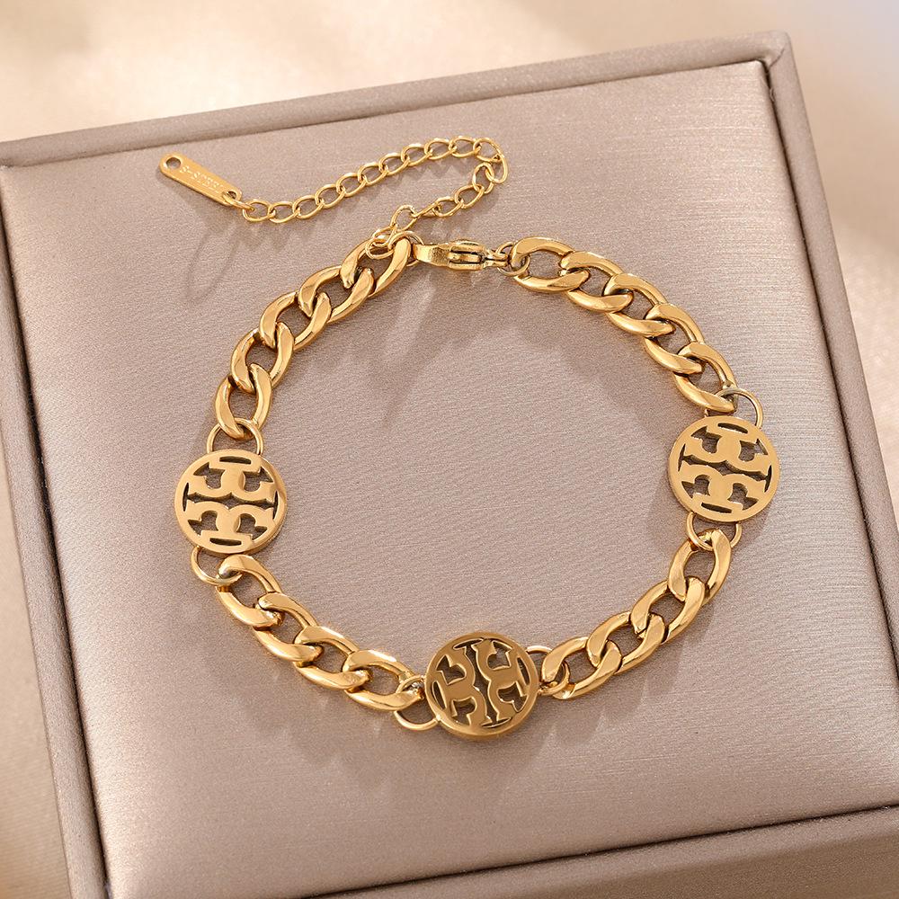 Colorfast Korean-Japanese Titanium Steel Women's Bracelet - Versatile, Fashionable Hand Jewelry.