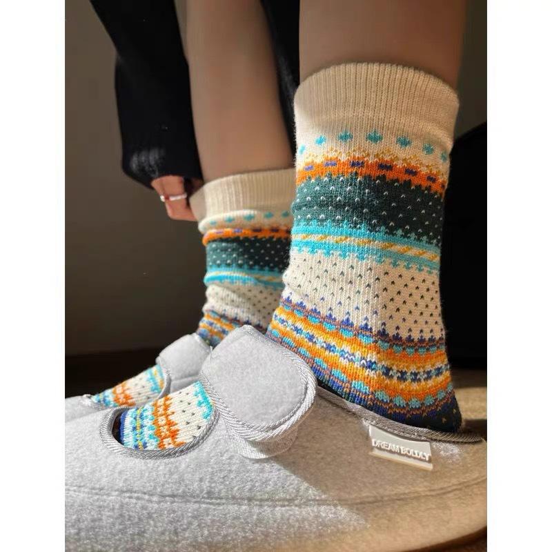 Retro Ethnic Style Thick Line Kaji Street Style Couple Medium Tube Stacking Socks Female Xiaohongshu Same Style