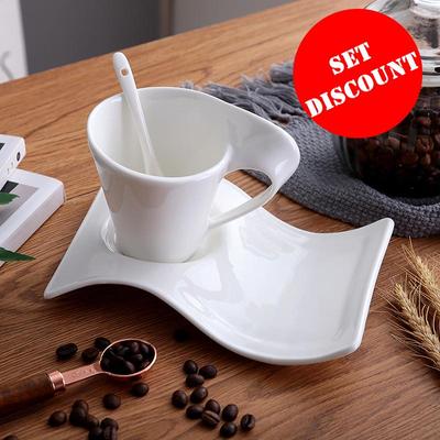 1/3 Sets Keramik-Kaffeetasse mit gewellter Untertasse und Löffel-Set, europäischer kleiner Luxus-Paar-Milchbecher, weißes Porzellan, Büro-Teetasse, Trinkgeschirr