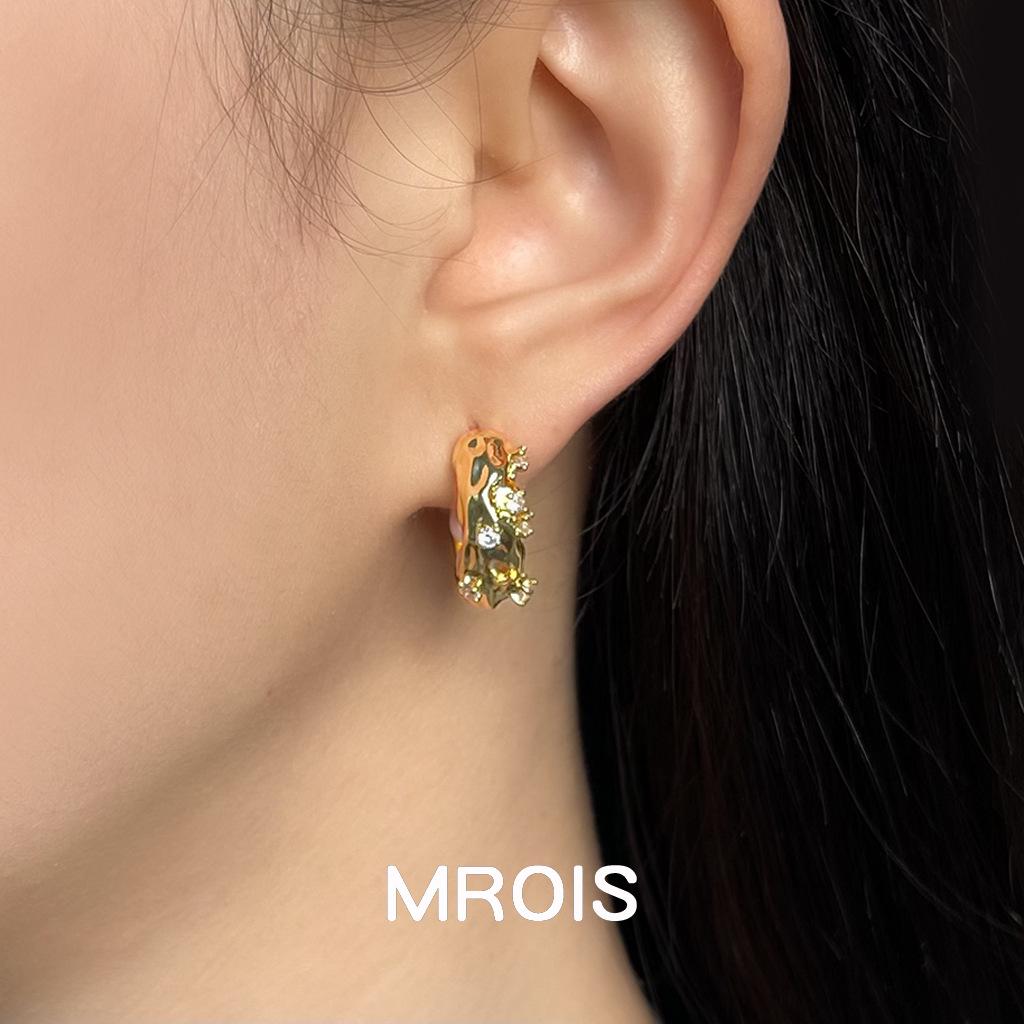 18K Gold-Plated Pearl Zircon Textured C-Shape Earrings – French Light Luxury Style