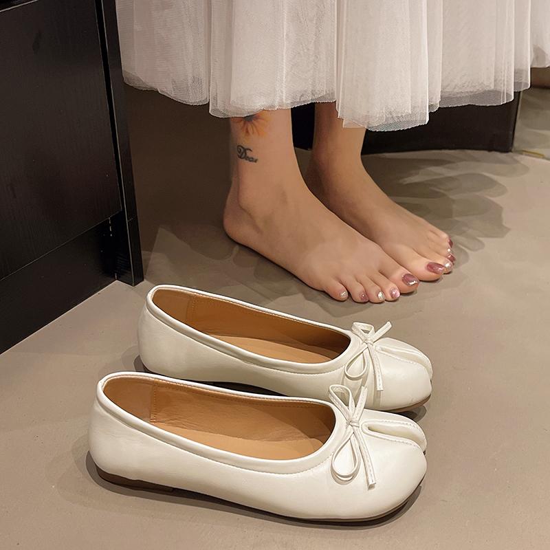 2025 Japansk Stil Tabi Ninja Sko Kvinner Retro Semsket Skinn Flats Delt Hov Tå Båtsko Femme Mary Jeans Mokasiner Ballerinas sko