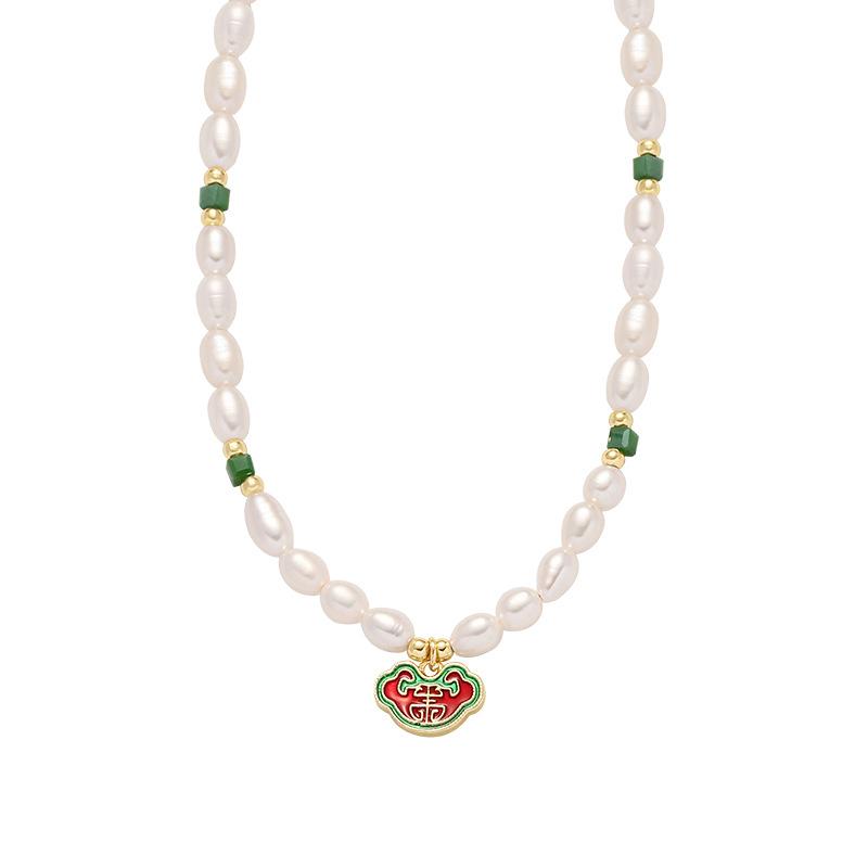Rice Grain Freshwater Pearl Necklace Female Style Design Temperament Necklace Elegant Fashion Freshwater Pearl Clavicle Chain