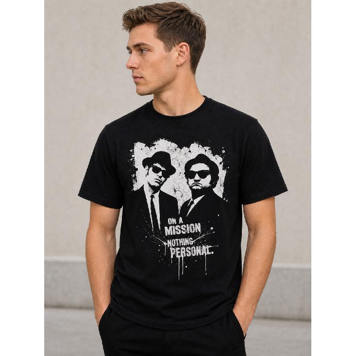 Camiseta Gráfica Negra para Hombre con Estampado de Dúo de Película Vintage, Manga Corta Cuello Redondo, Tacto Suave de Algodón, Estilo Casual Streetwear para Uso Diario