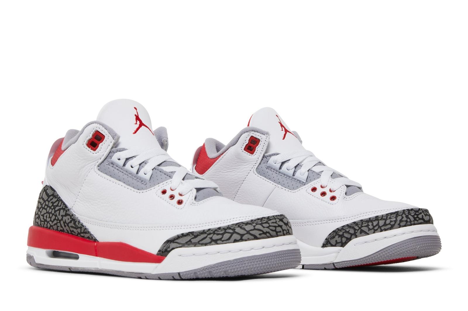 

Air Jordan 3 Retro GS Огненно-красный 2022 DM0967-160 37.5