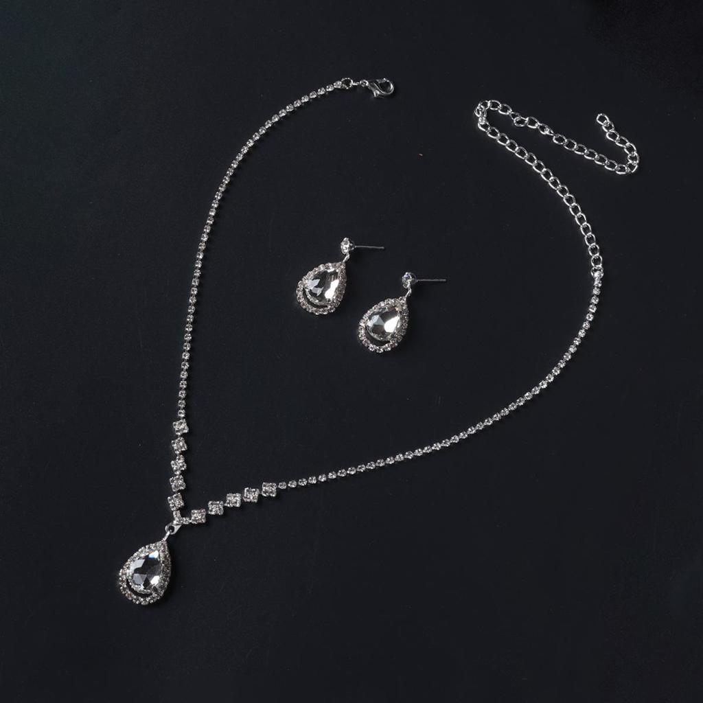 Svatební set náhrdelníku a náušnic ve stylu korejského slzičkového designu s třpytivými diamanty