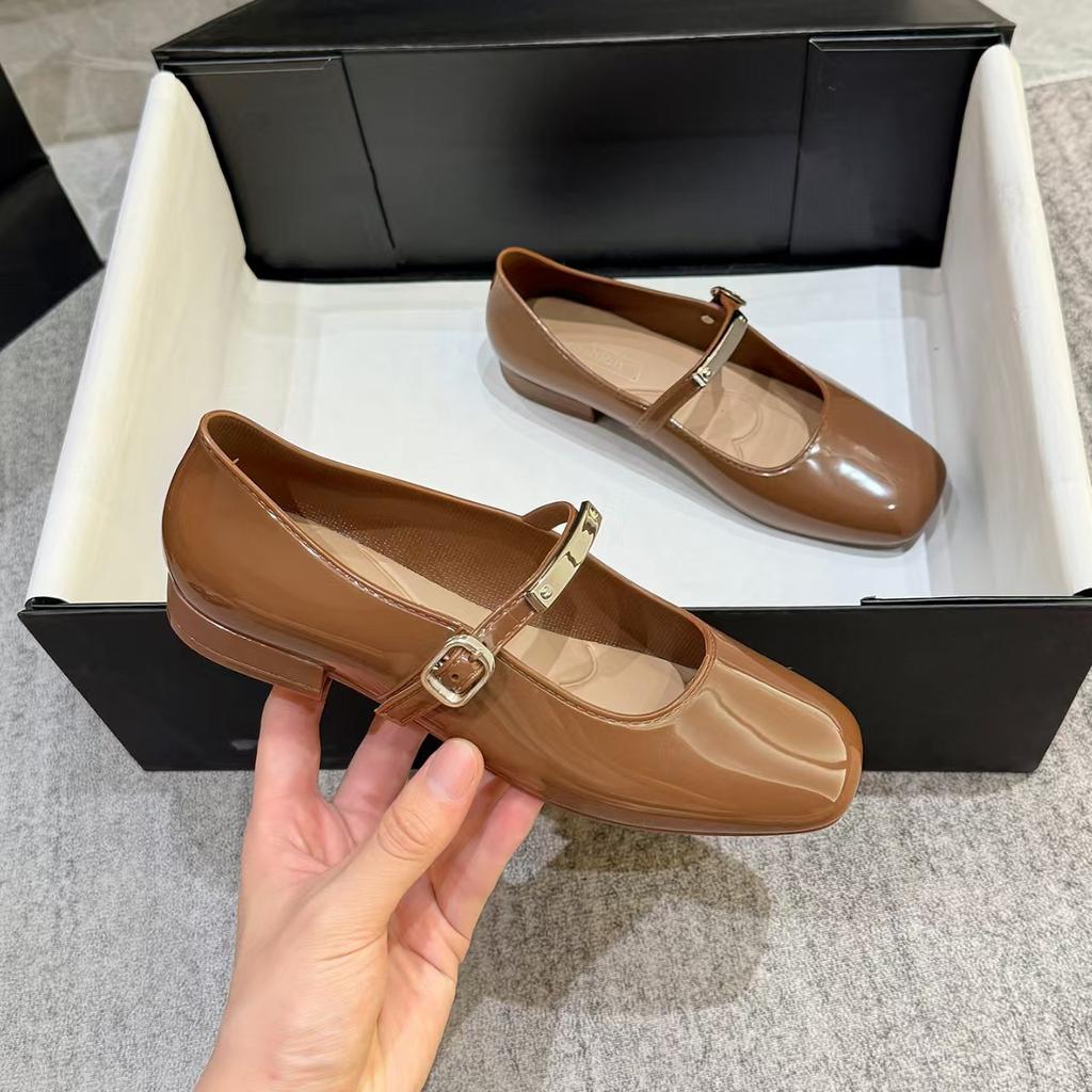 Neue einzelne Schuhe quadratische Spitze Französische flache Schuhe Außenbekleidung Schnallenriemen Mary Jane Schuhe