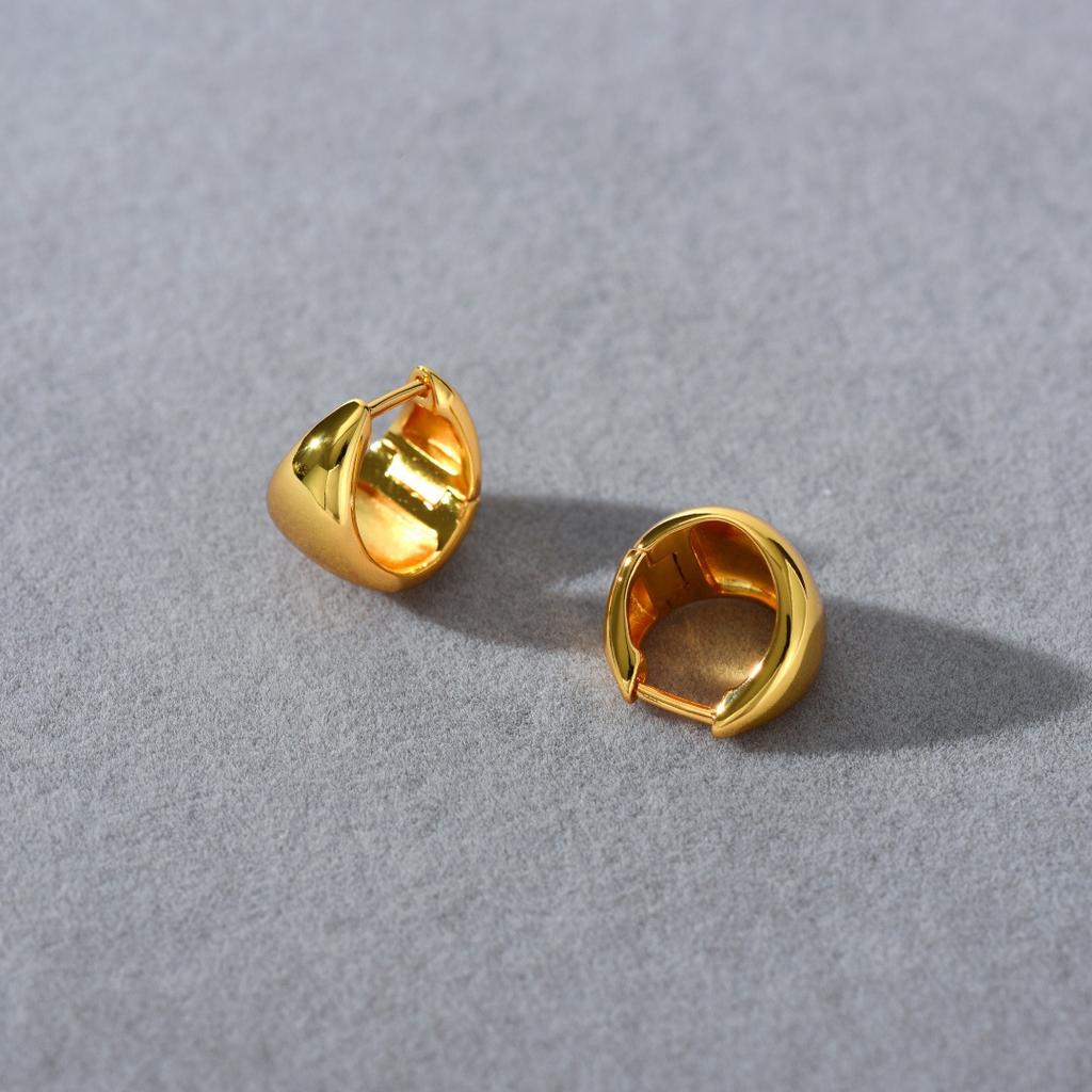 Retro Premium Metal Copper Plated 18K Real Gold Tapered Shape Ear Buckle Fashionable Simple Light Luxury Niche Earrings