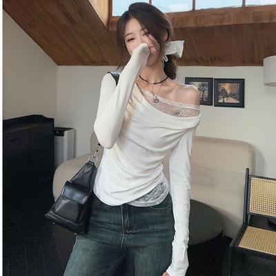 Pure Desire Style Lace Patchwork Off-the-shoulder Long-sleeved T-shirt for Women, A Short Off-the-shoulder Top for Slimming and Shaping In Autumn
