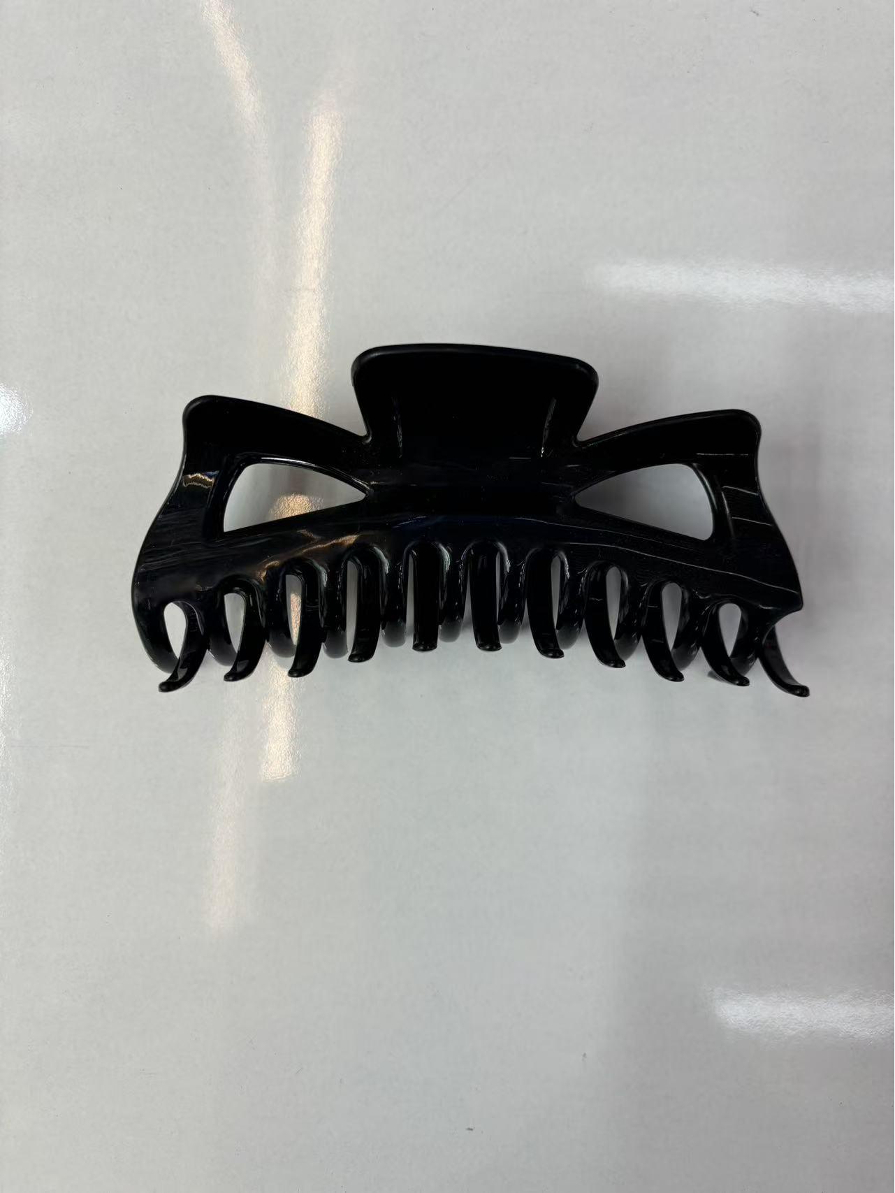 

Monster Grip Soft Rubber Hair Clip for Thick Hair - 14 CM Large Shark Clip for Updo