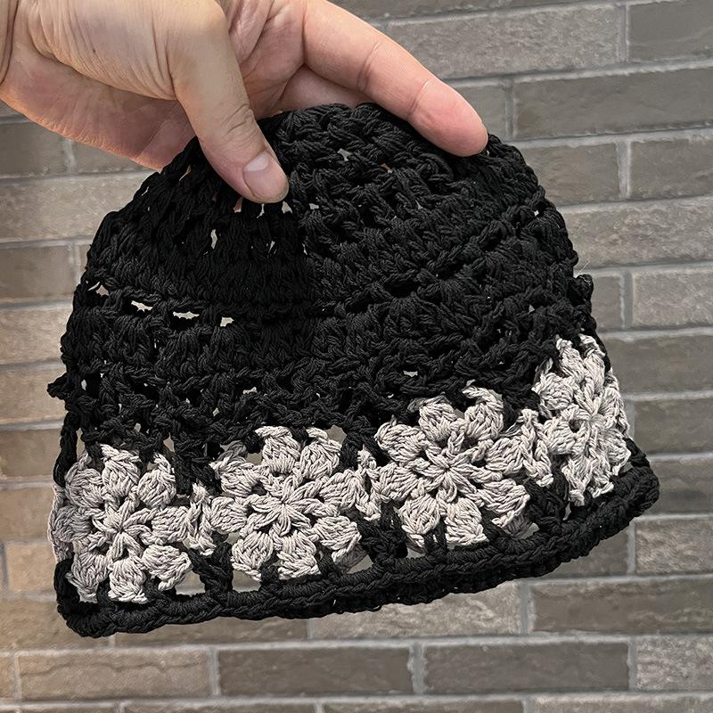 Black and white contrasting colors hand-crocheted hollow headgear girls spring breathable retro fashion face small pullover hat