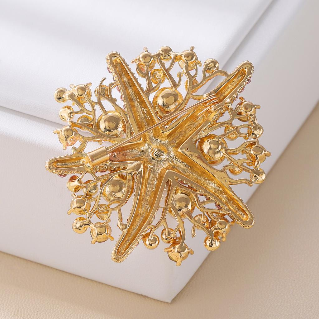 Weiman Pearl Starfish Flower Brooches Luxury Women Fashion Rhinestone Crystal Gold Plated Alloy Customize Designer Brooch Pins