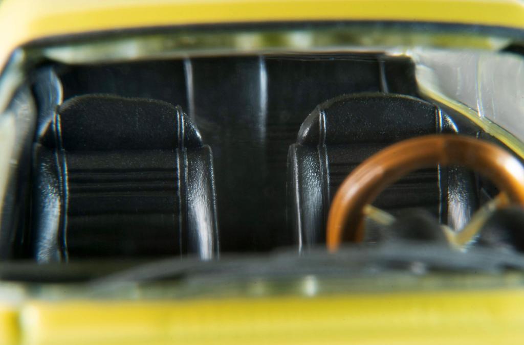 TOMYTEC Tomica Limited Vintage LV-155c Alfa Romeo 1750GTV (Yellow) Completed Model