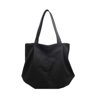 Damväskor – Rymliga väskor