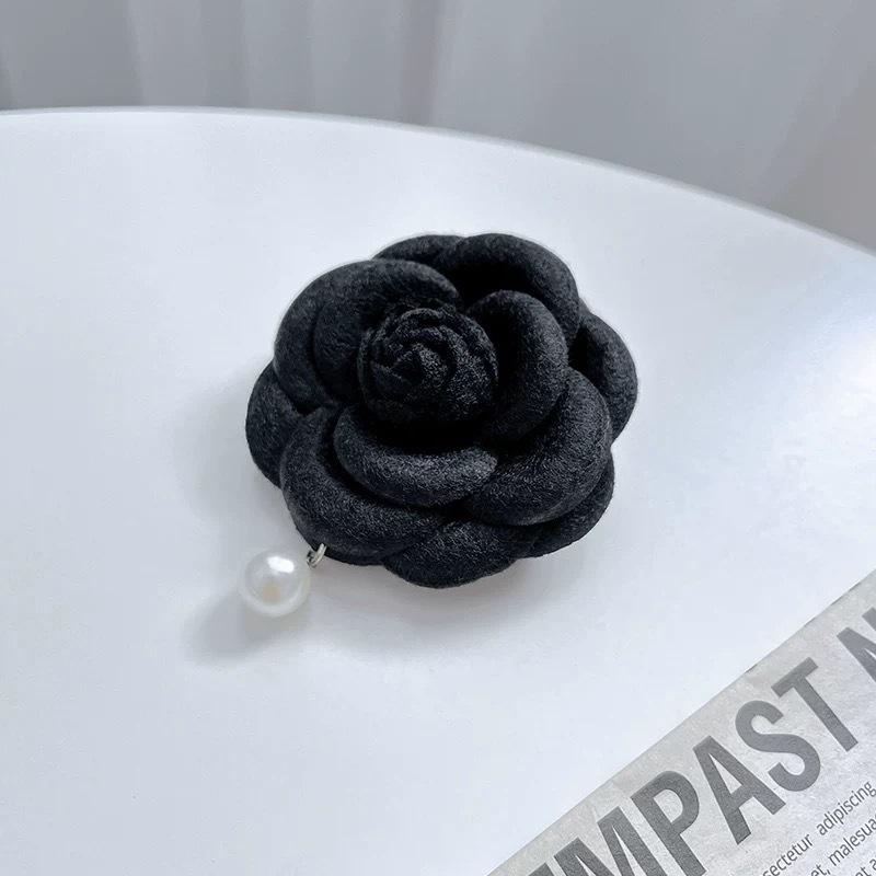 Elegant Camellia Bow Brooch: Retro Pearl Flower Corsage Pin