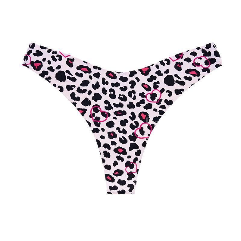 Leopard Heart Print Low-Rise No-Stripes Cotton Thong