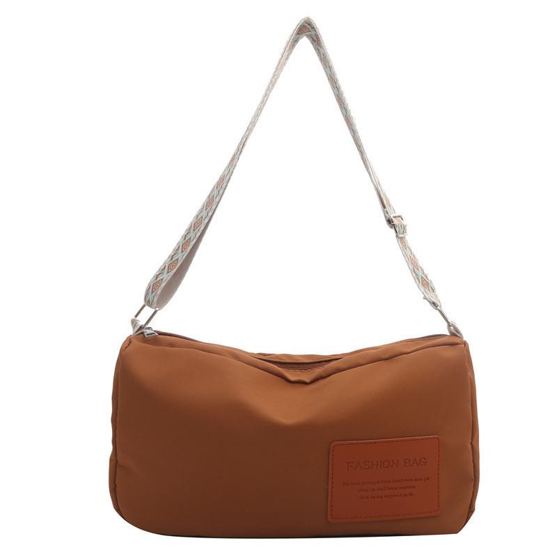 Large Capacity Street Style Tote Bag For Women Fashionable And Functional Shoulder Bag