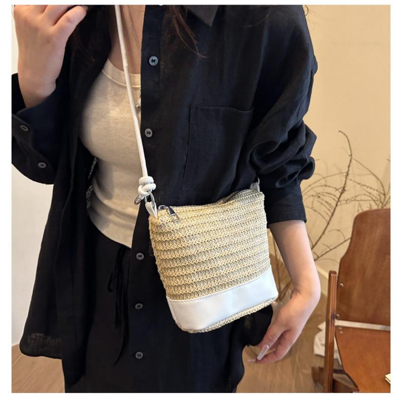 Women Handmade Woven Small Single Shoulder Crossbody Bucket Bag For Daily Beach Use