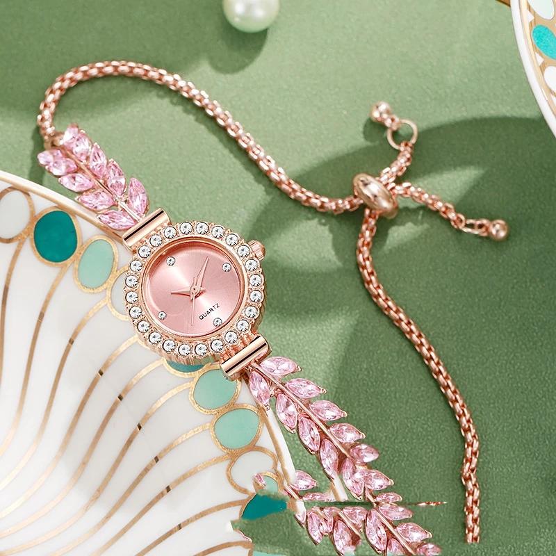 Hand bracelet watch Fashion Diamond Leaves Round Women's Watch Simple Dial Free Adjustment Bracelet Gift Watch Elegant Fashion Quartz Watch