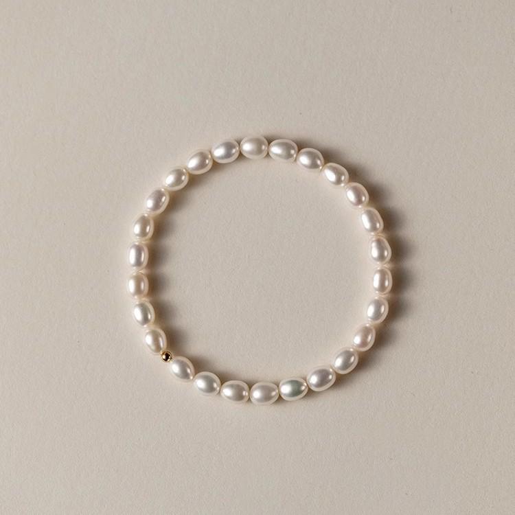 2025 Sommer Damen Süßwasserperlen Elastisches Armband – Einfach, Modisch, Vielseitig, Retro-Stil.
