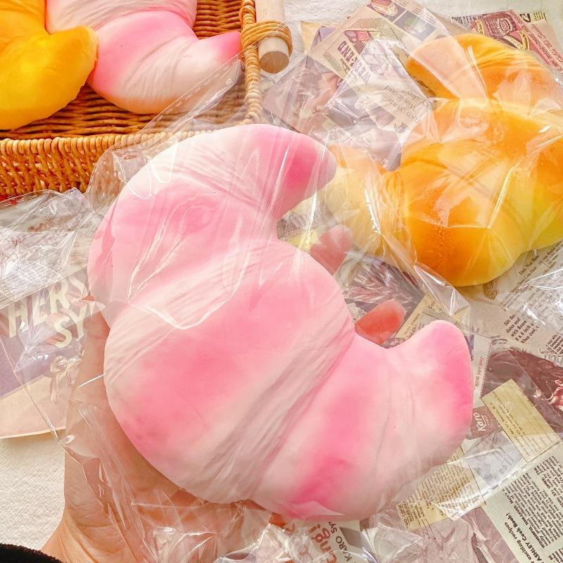 Slow Rebound Decompression Toy Creative Simulation Chocolate Bread Puppy Kitten Popular Squishy Toy Stress-Relief Mochi Toy