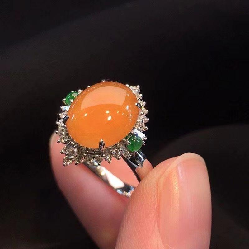 Design créatif incrusté de cristal calcédoine naturelle jaune orangé gros œuf surface bague pour femme magnifique bijou de luxe
