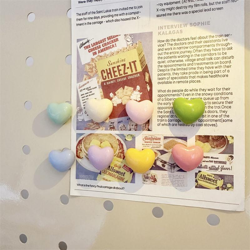 Dopamine Colored Heart-shaped Magnetic Refrigerator Sticker with Colorful Polaroid Photos, Magnetic Nails, Three-dimensional Hole Board Decoration