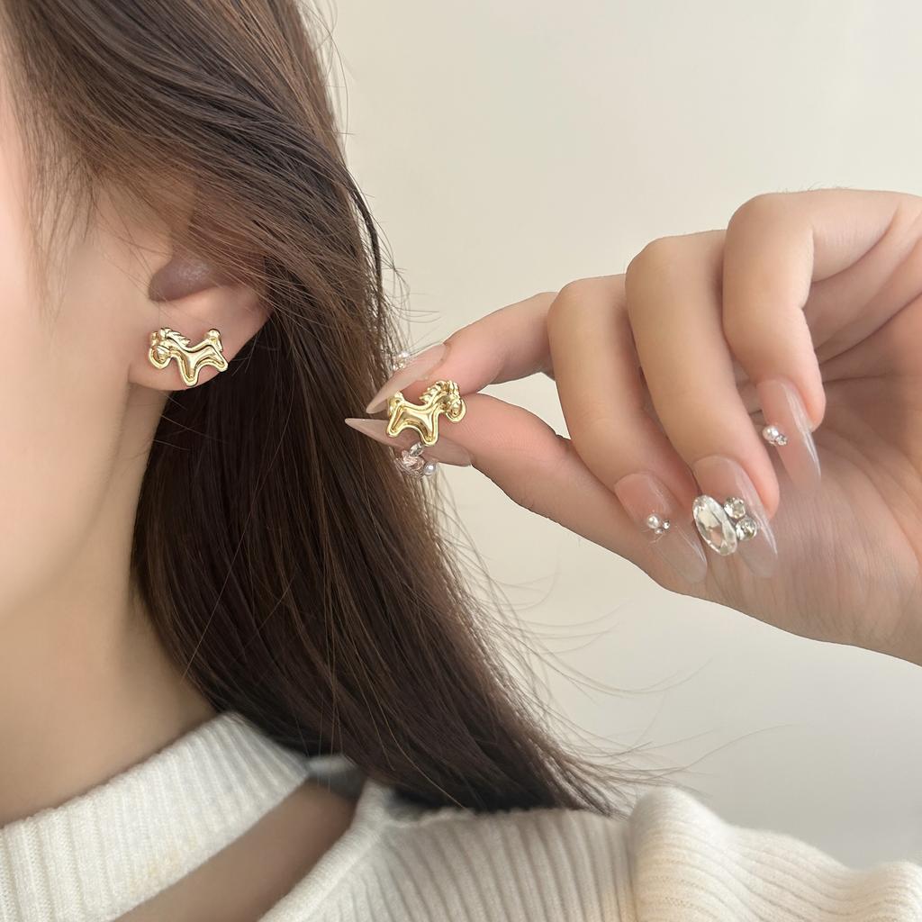 LATS Unique Design Metallic Cartoon Animal Colt Horse Statement Stud Earrings for Women Girl Gold Silver Jewelry
