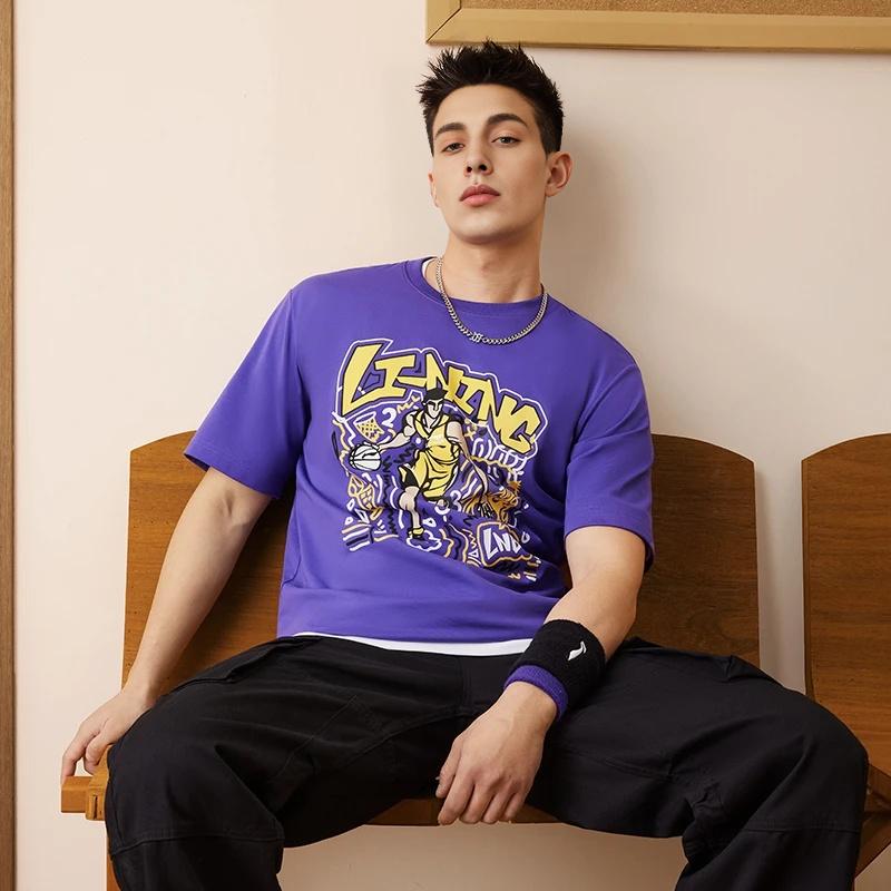 Li-Ning Sports Life Series Printed Letter Crew Neck Short Sleeve T-Shirt Men Tops Liberty-Purple AHST569-4