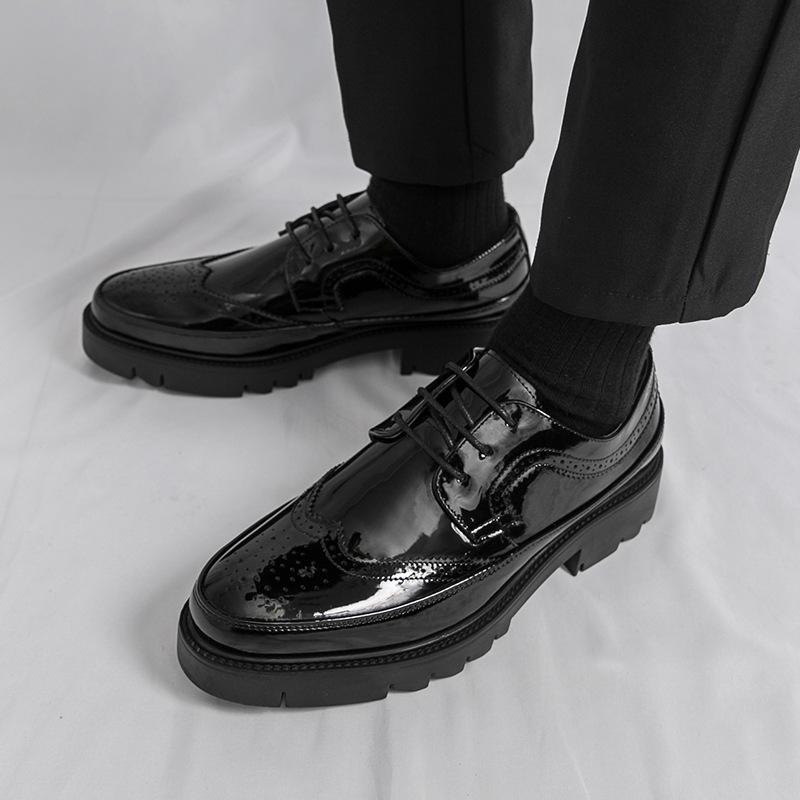 Carved Large Size Glossy Brock Leather Shoes British Style Dress Business Casual Shoes Black Platform Men's Shoes