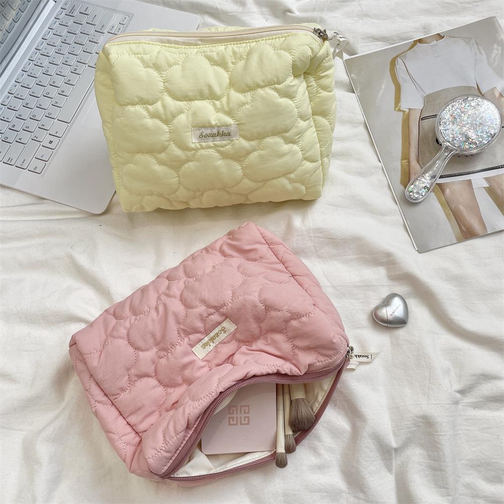 3272 Cloud Fresh Quilted Hand-held Cosmetic Bag Change Bag Large Capacity Liner Bag Lipstick Cosmetic Storage
