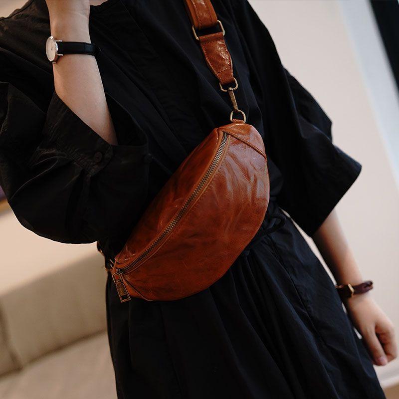 

Miss Lu Retro Vegetable Tanning Leather Casual Slanted Chest Bag Brown