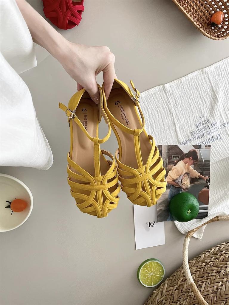 fanGui~ Retro flat-soled Roman sandals for women's outer wear 2025 summer new hollow-woven T-shaped casual women's shoes