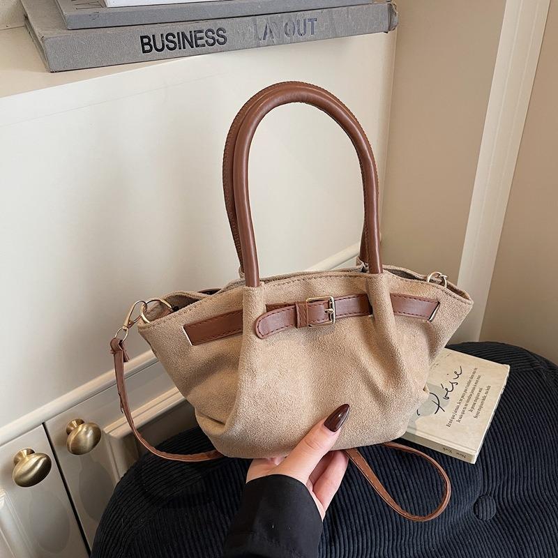 Autumn and winter niche suede bag women's new versatile messenger bag fashion handbag small bag