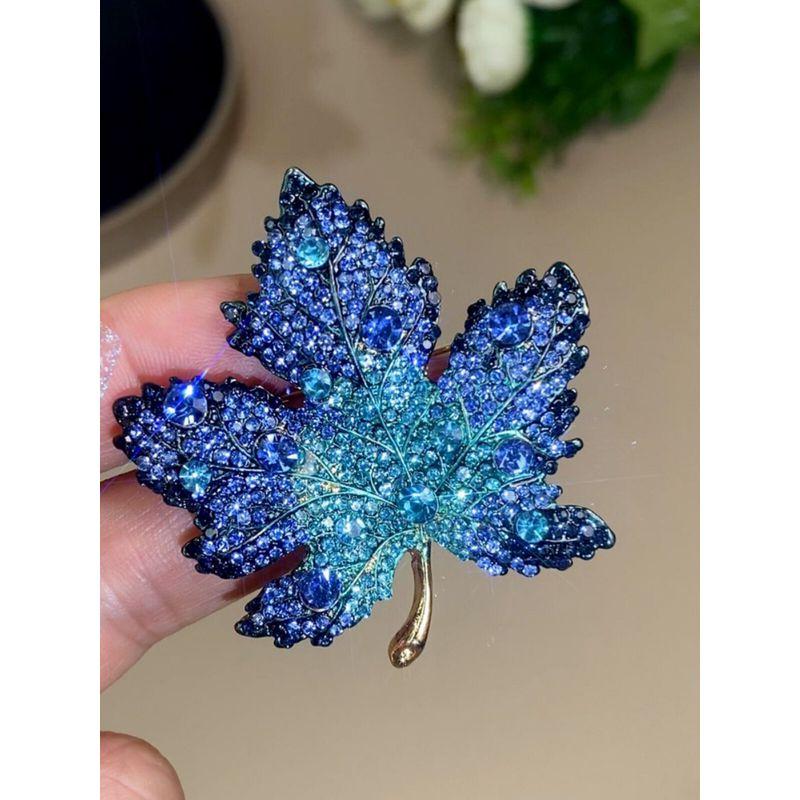 Fancy Design Fashion Fashion Maple Brooch Female Super Flash Rhinestone Leaf Pin Suit Coat Corsage Accessories