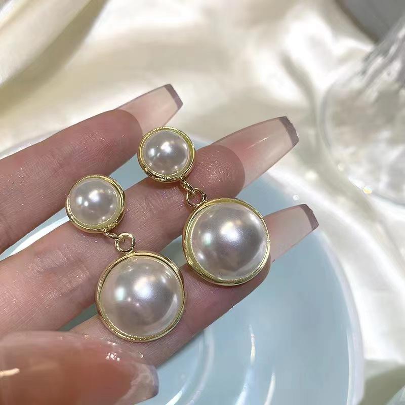 Trending Pearl Earrings for Women Vintage Elegant Versatile Designer Unique Premium Sophisticated Minimalist Viral Jewelry Gift Idea