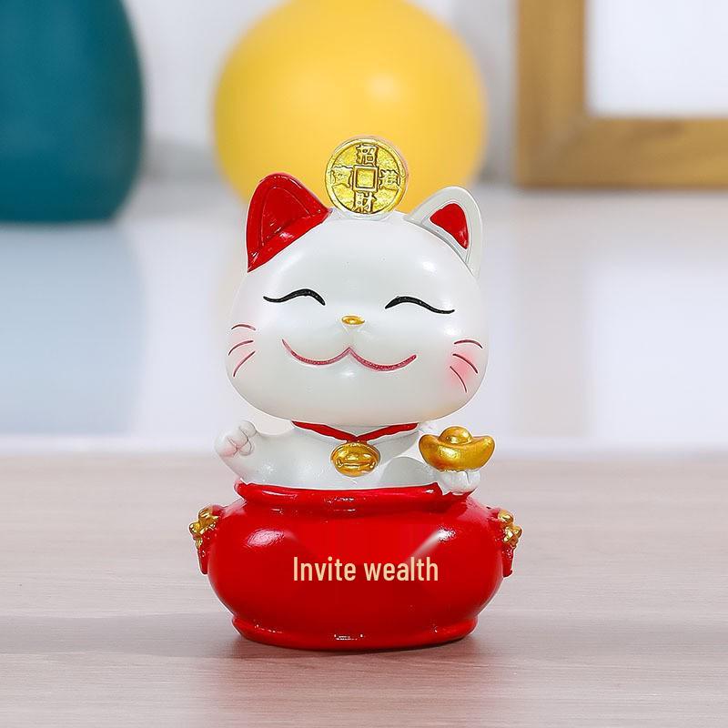 Handmade Resin Lucky Cat Figurine: Cute Desk Decoration and Creative Office Gift 2025