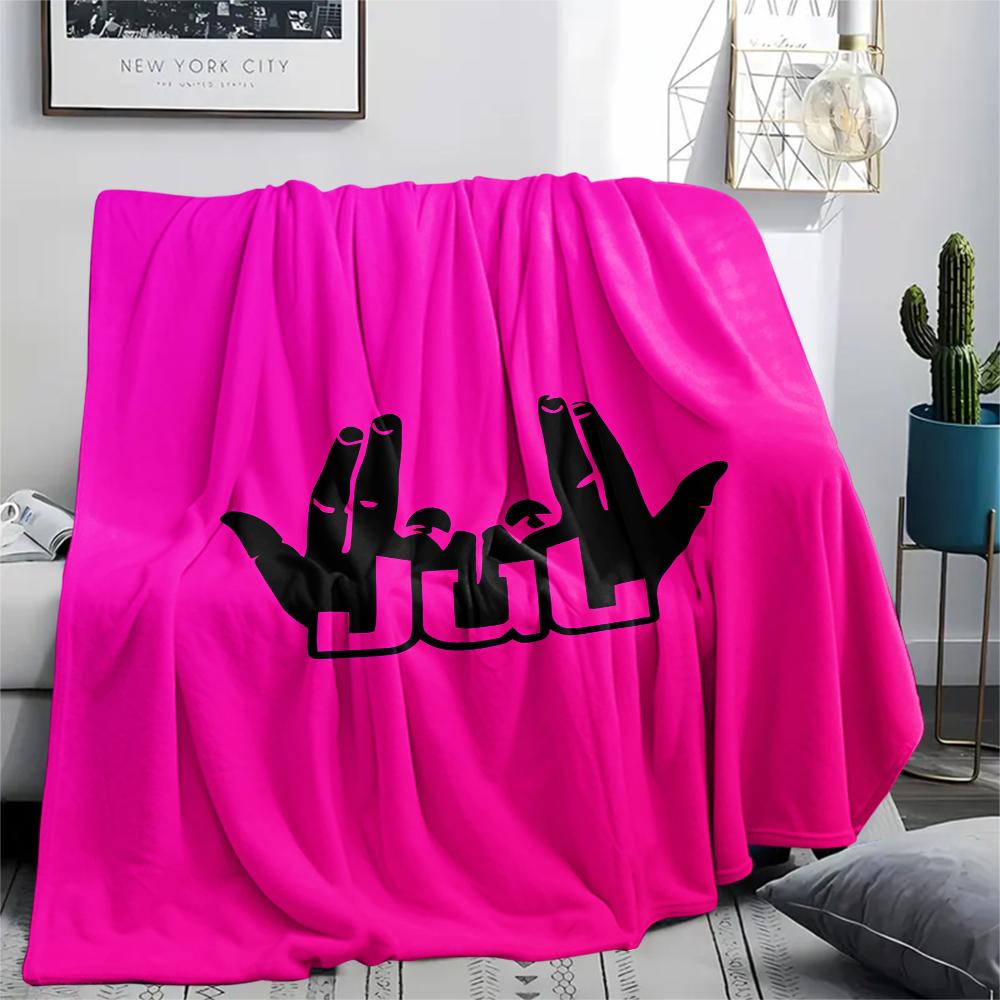 1PC JuL C'est Pas Des Lol Print Flannel Blanket, High Quality All Seasons, Home Decor, Warmth and Comfort, Perfect for Christmas Gifts