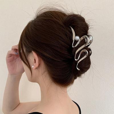 Pinza para el pelo con perlas de imitación, horquilla elegante de Metal, horquilla minimalista única y resistente para cabello fino, peinados hasta la mitad