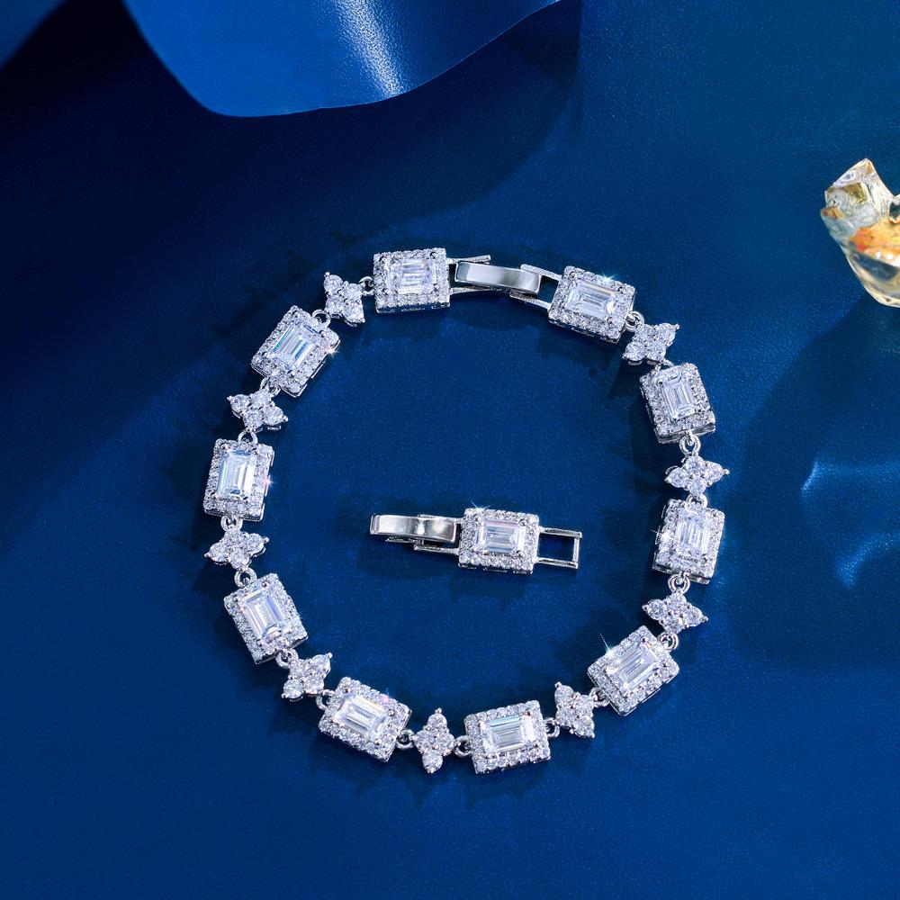 

Регулируемый дизайн браслета Крест Звезда Свет Холодный Ветер Супер Вспышка Циркониевые Украшения