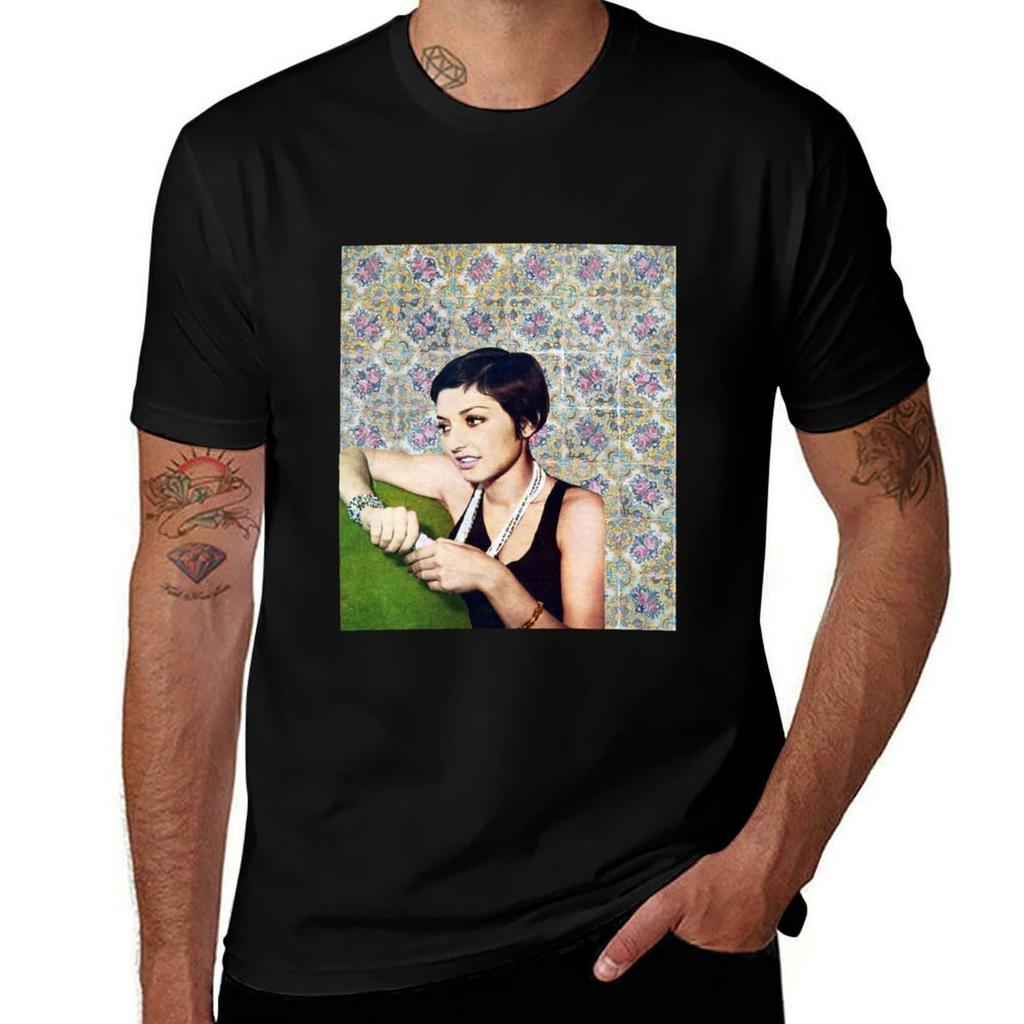 Googoosh Chilling auf einer Couch T-Shirt Aktive Sportarten Kurzarm Baumwollhemd