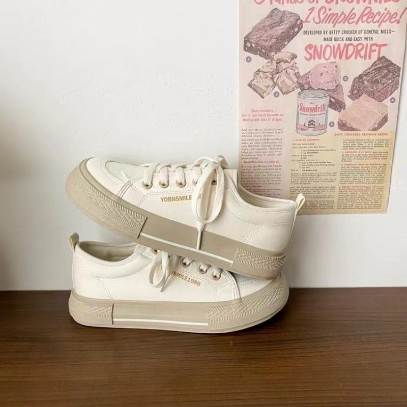 Lerretssko med tykk såle for kvinner Høst Ny Nisjedesign Allsidige Student Fritidssport Trendy Komfortable Sneakers D305