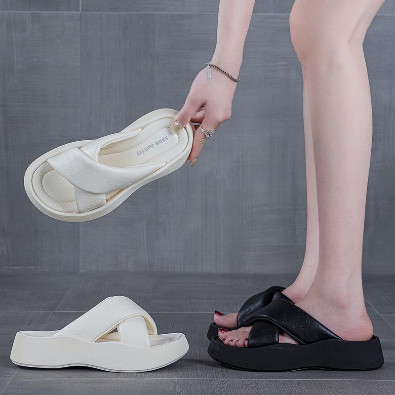 Thick-bottomed bread casual one-word slippers for women's outer wear summer new heightening fashion beach cool slippers