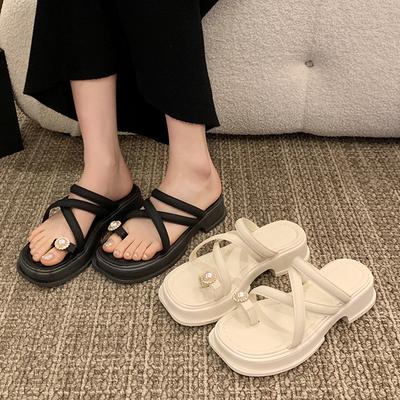 Summer 2024 New Platform Women's Toe Slippers Trendy Korean Version Comfortable Cross Strap Beach Shoes Fashion Sandals
