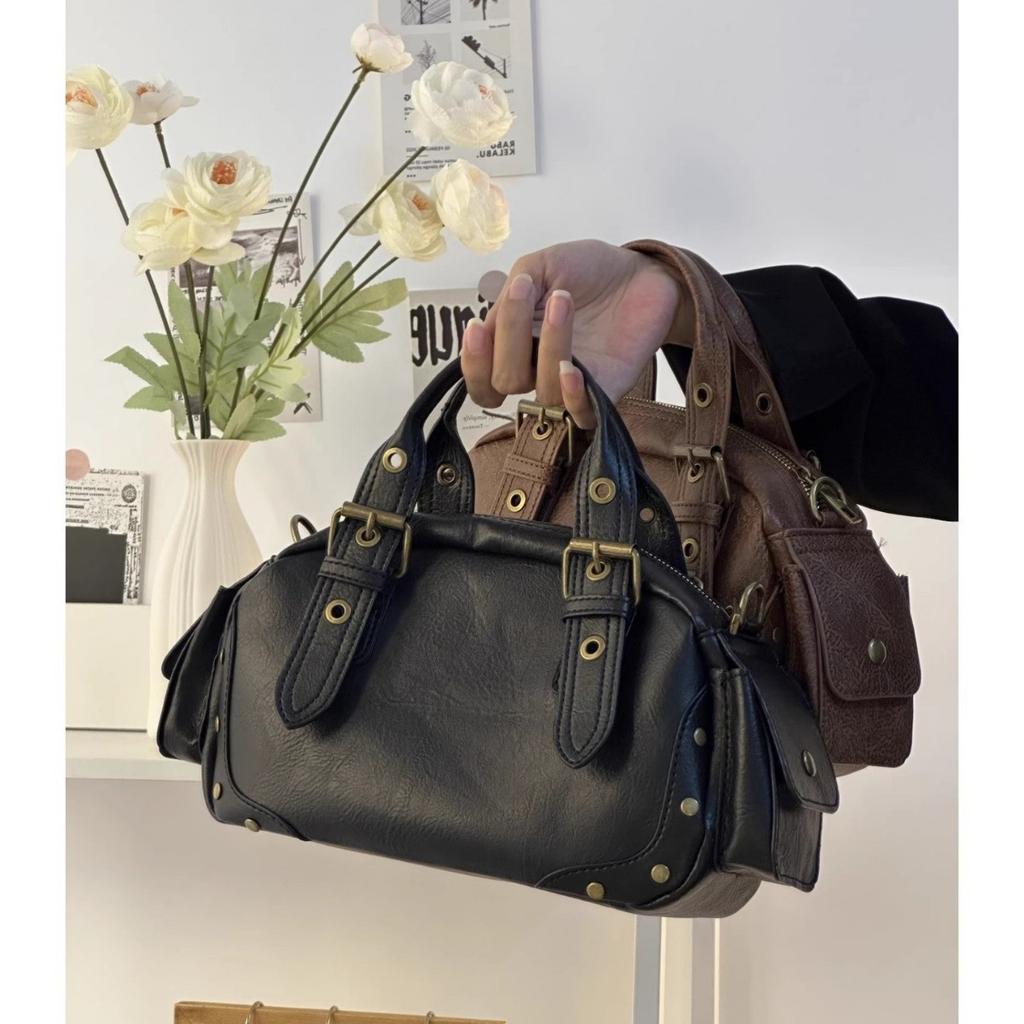 Bag women's autumn and winter new women's fashion retro portable locomotive bag niche design shoulder messenger bag