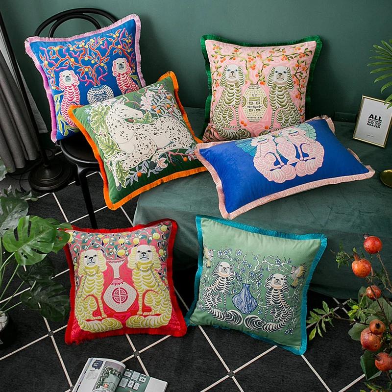 Medicci Home Gorgeous Cushion Cover Oriental Mystical Animals Print Ancient Style Decorative Pillow Case Luxury Coussin 50x50cm