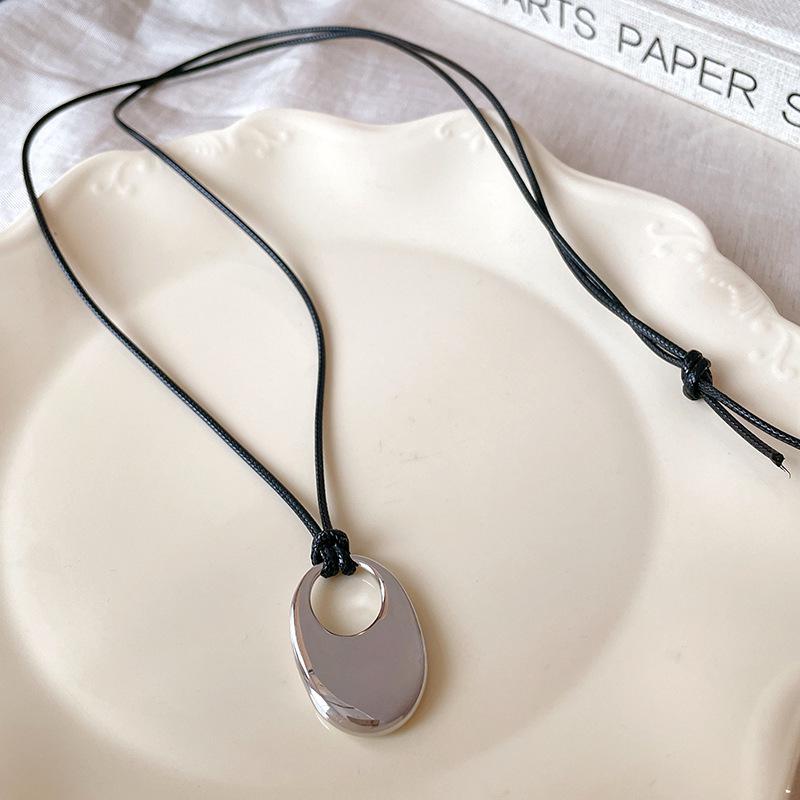 Minimalist Adjustable Acrylic Geometric Necklace - Versatile Fashion Sweater Chain